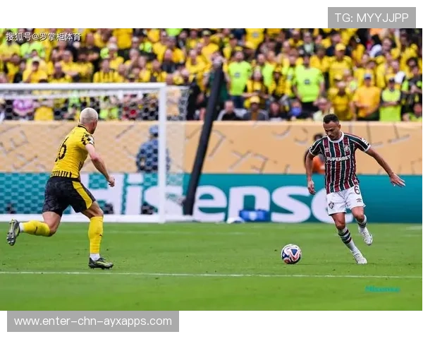 多特前锋在禁区内的冷静处理帮助球队拿下比赛