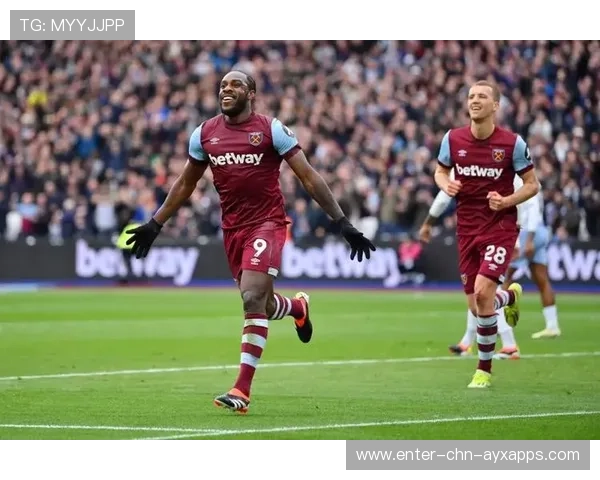 西汉姆联安东尼奥冲击禁区完成世界级终结